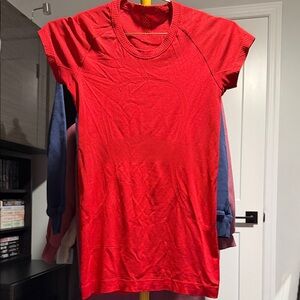 lululemon athletica red swiftly Top